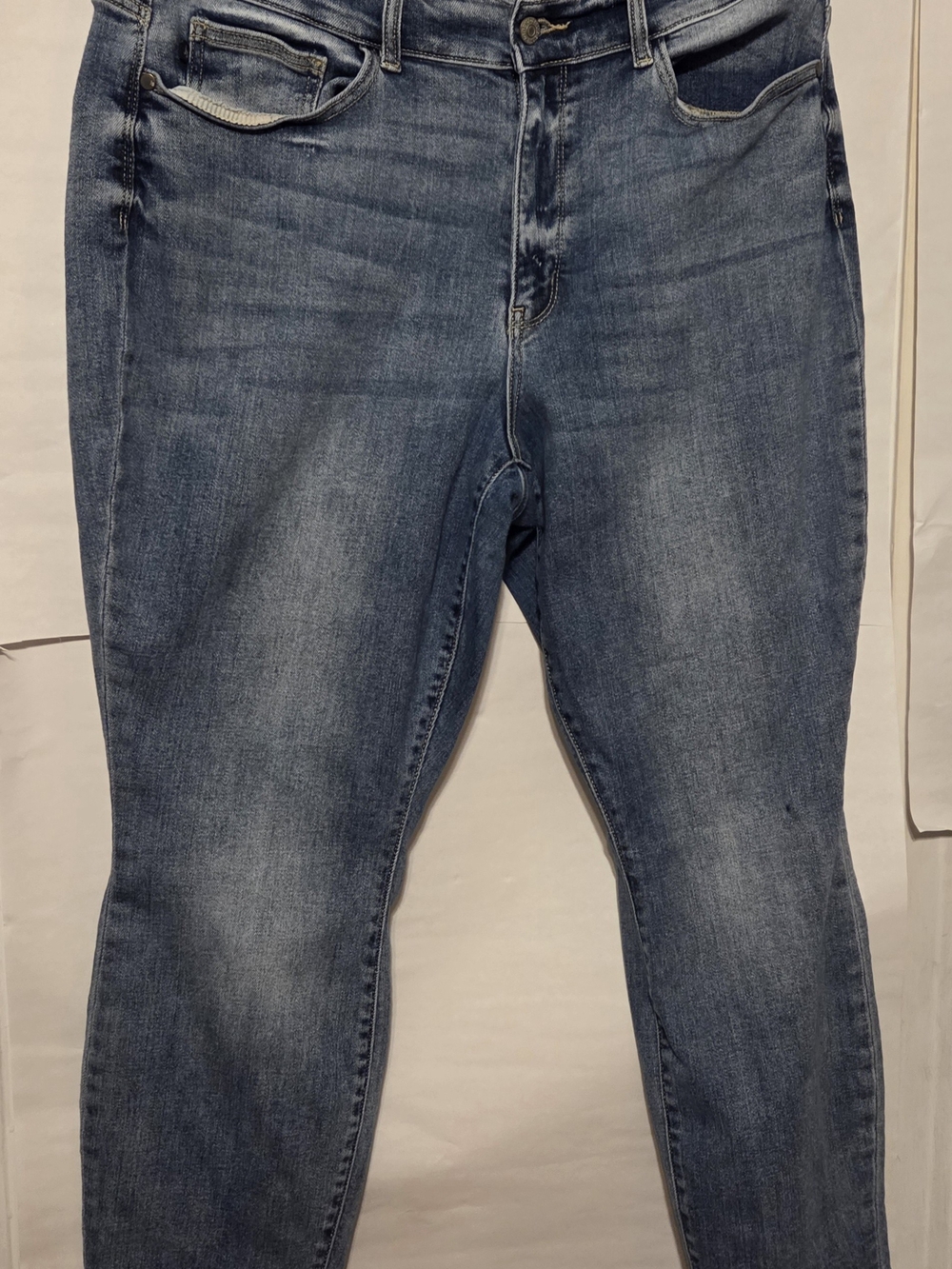 Judy Blue Skinny Jeans in Medium Blue Wash